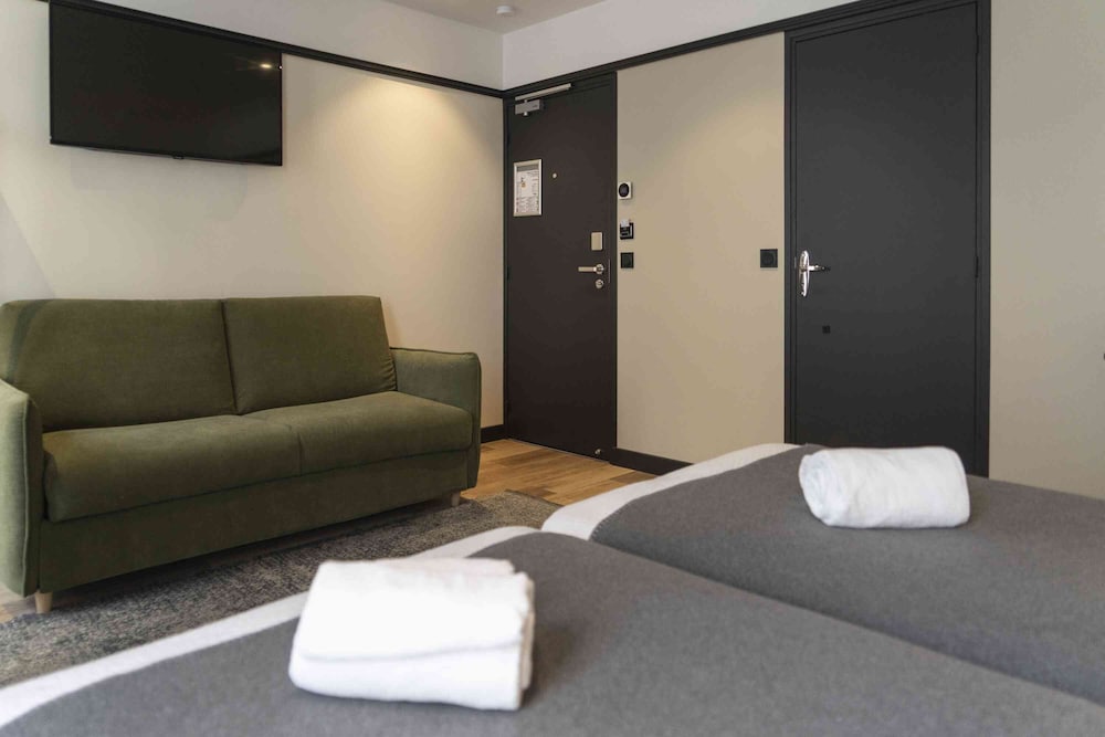 Hotel Sub 26/35