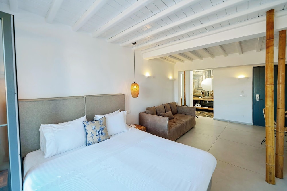 SUPERIOR, DOUBLE OR TWIN BED, SEA VIEW