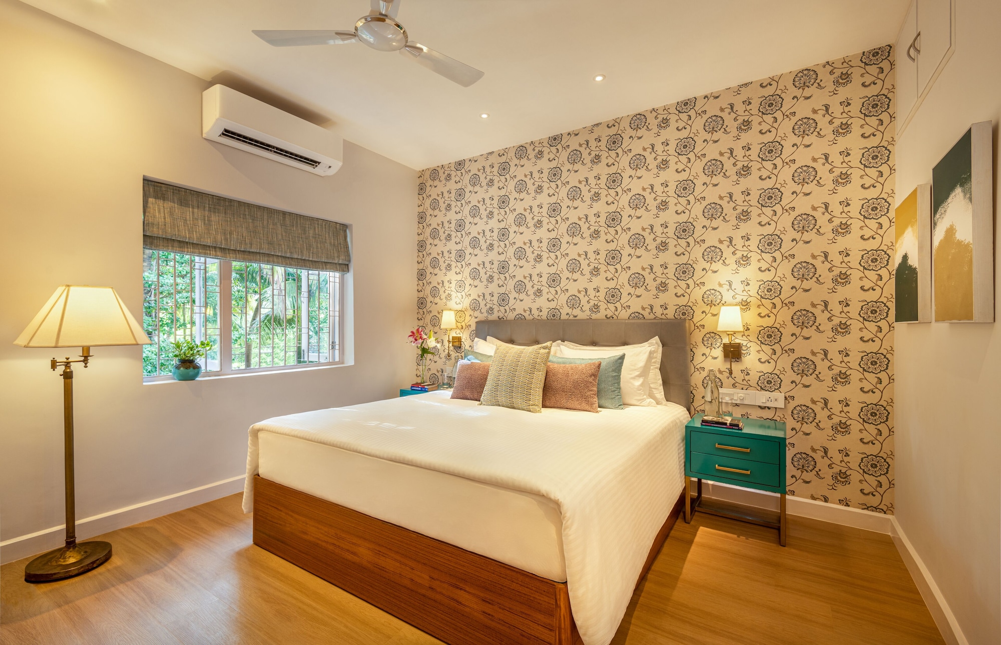 Classic, 2 King Beds