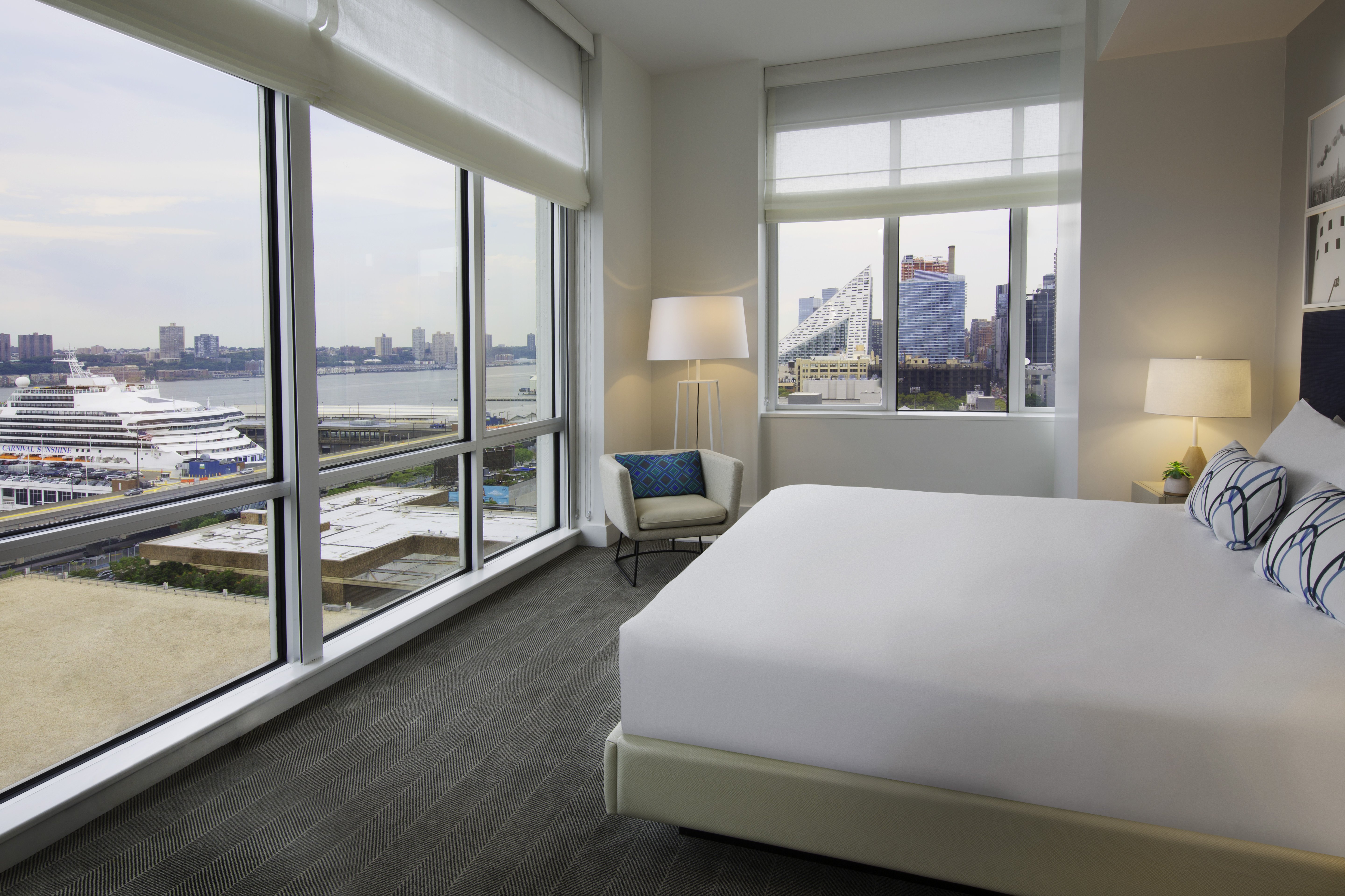 Hudson River, Suite, Accessible
