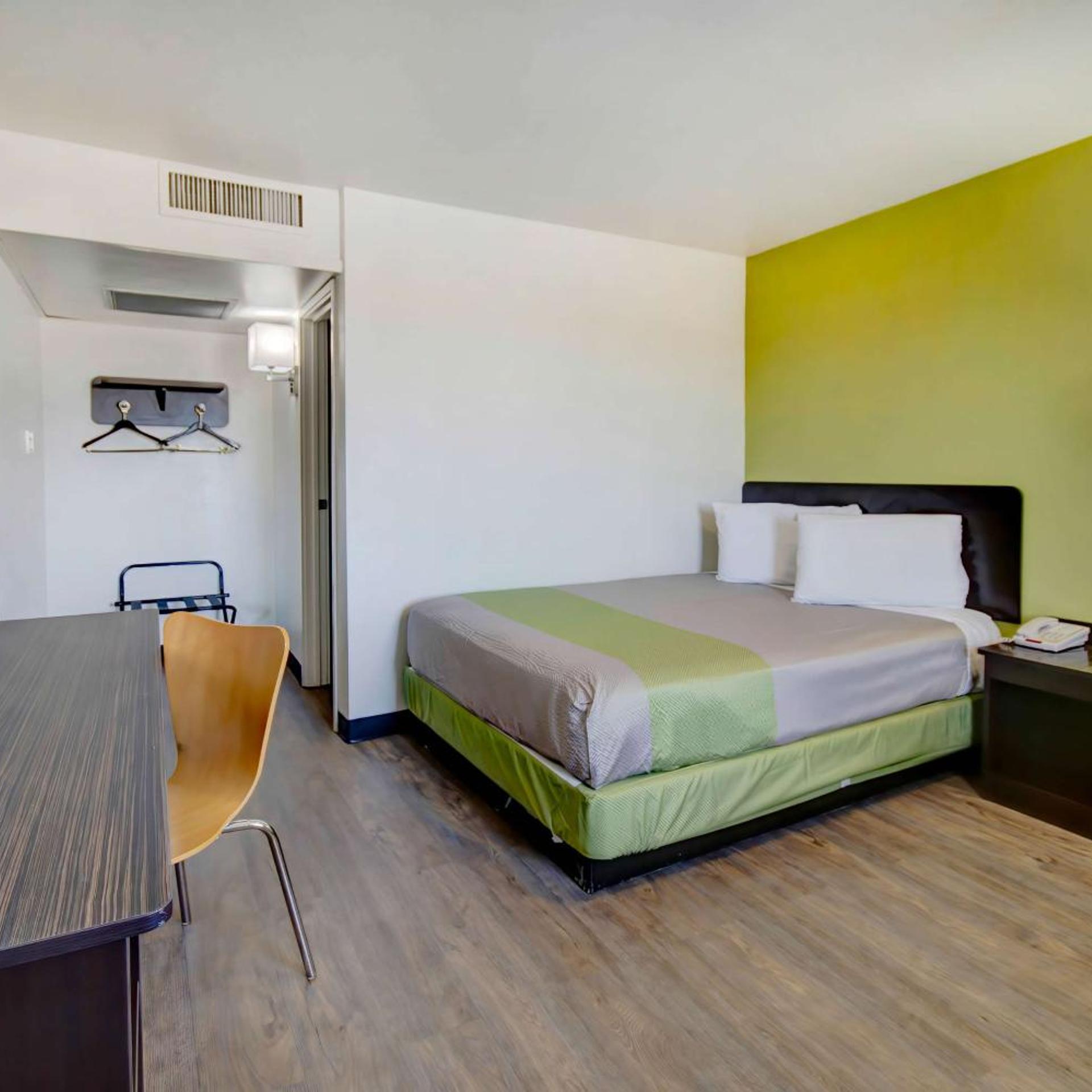 1 Queen Bed - ADA Accessible
