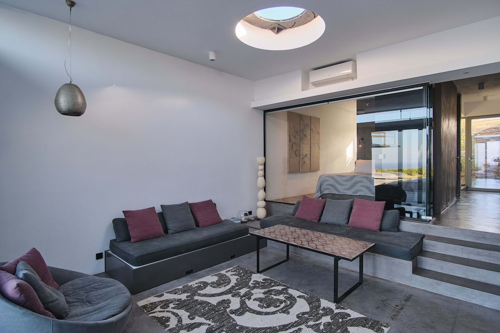 Hidden Retreats Kythera 22/50