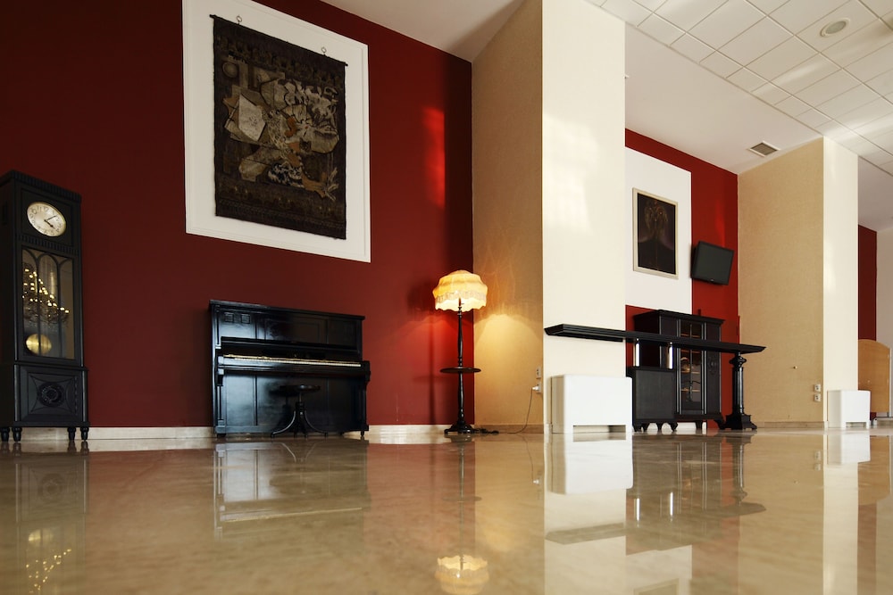 Radin Hotel 3/43