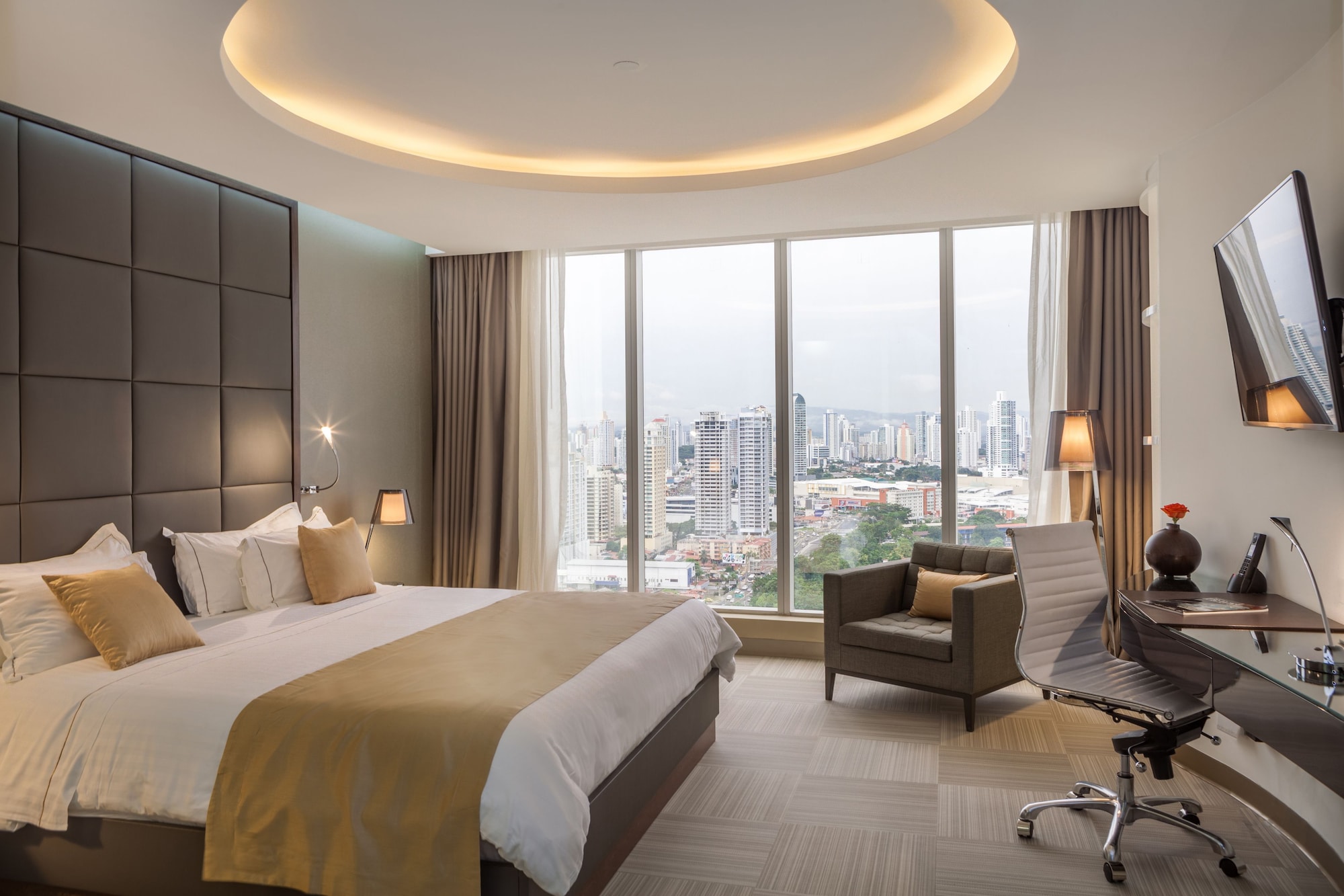 EXECUTIVE, KING BED, CITY VIEW
