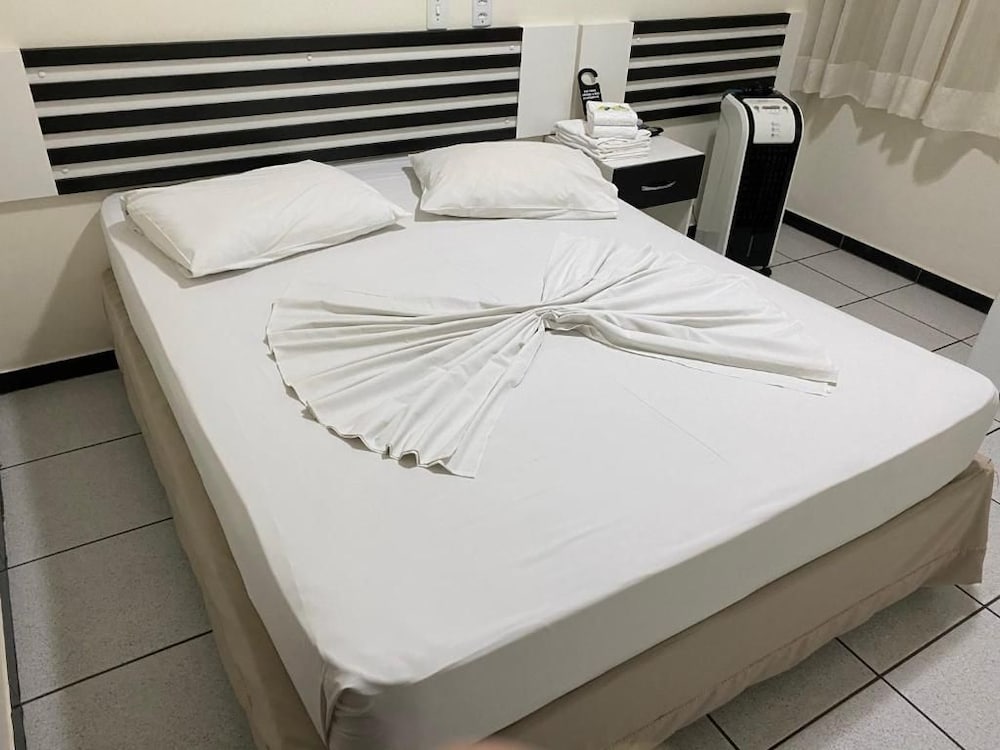 Oft Neves Hotel 18/37