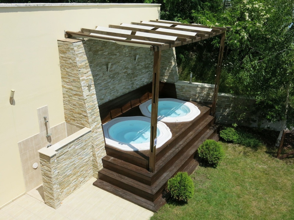 Albizia Hotel 29/34