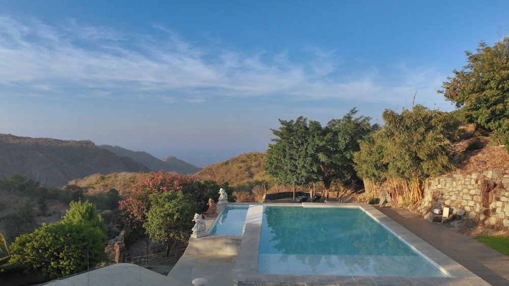 Fateh Safari Lodge 48/50