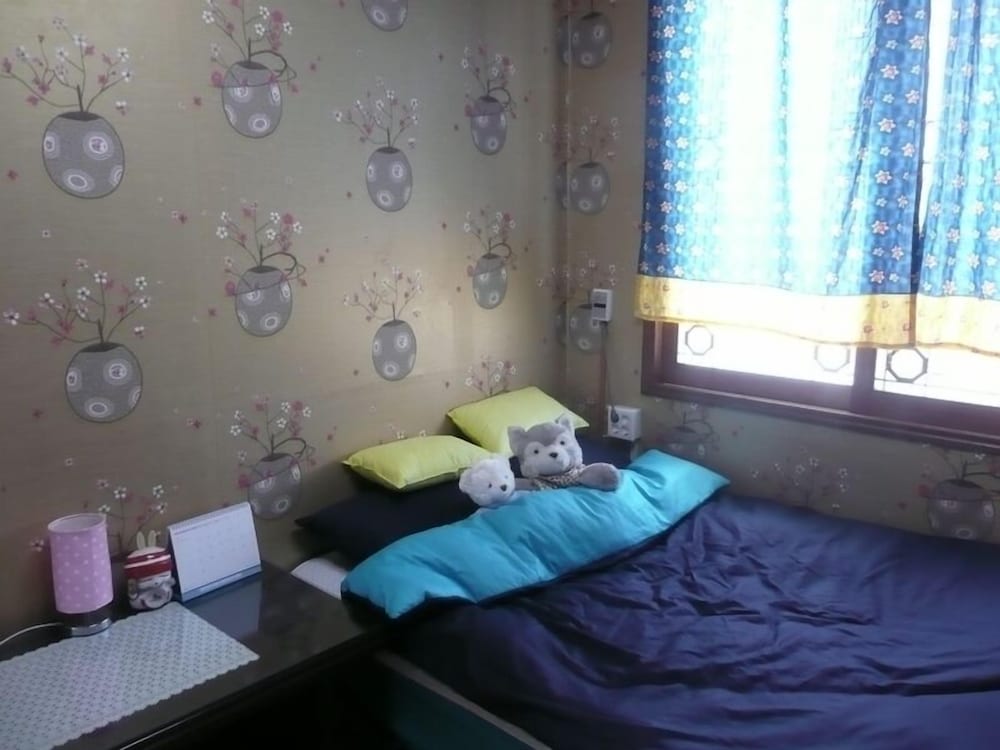 Springflower Guesthouse - Hostel 12/39