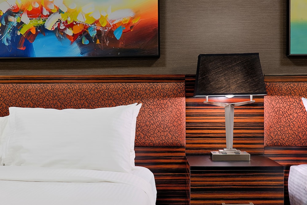 Hotel Clique Calgary Airport 39/53