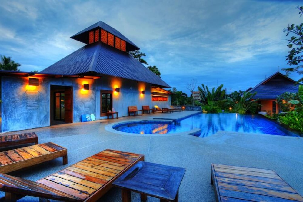 Chalicha Resort 8/37