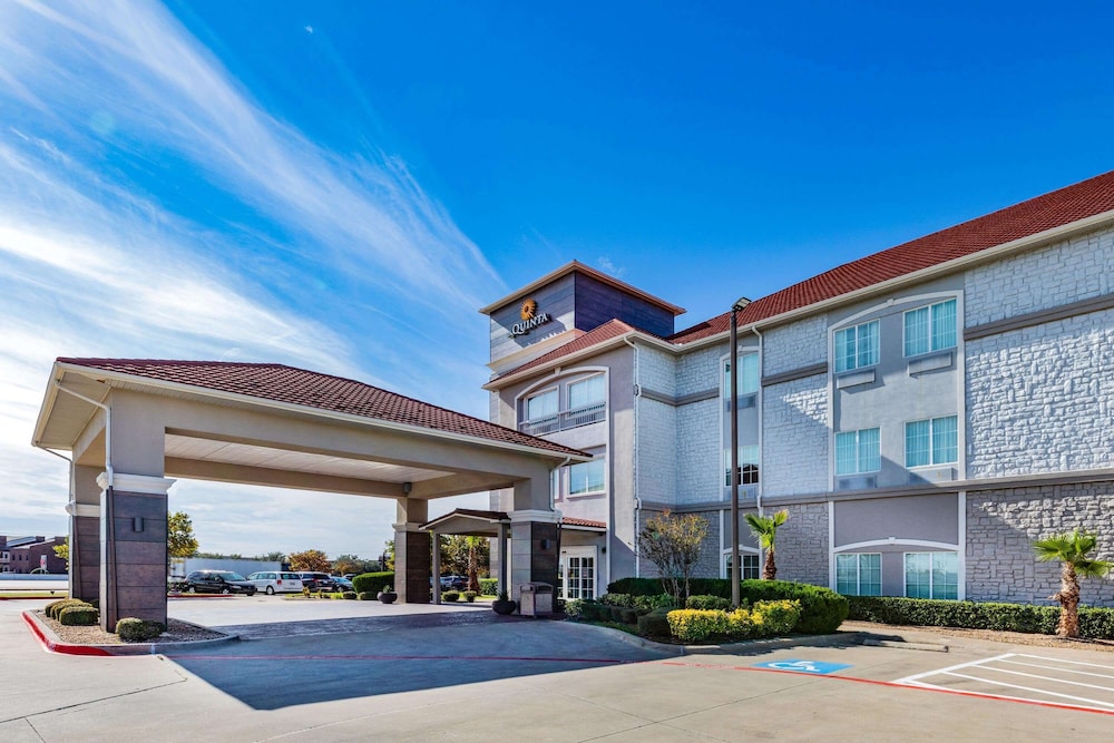 La Quinta Inn & Suites by Wyndham Garland Harbor Point 1/54