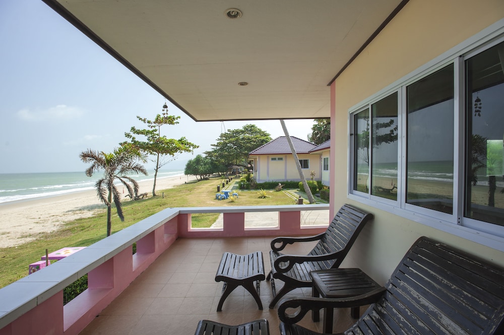 Chonnapha Resort 62/66