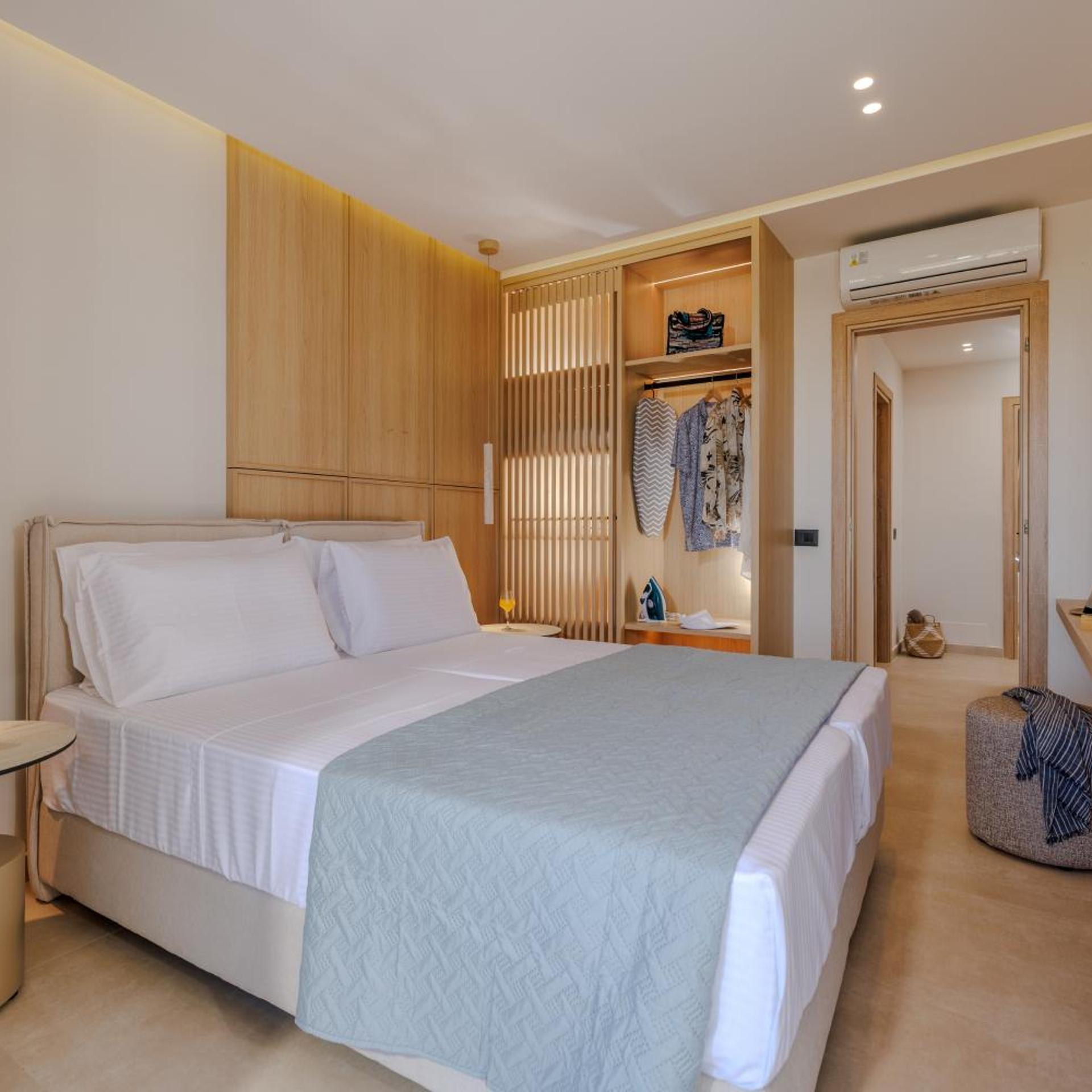 Sokratis LocoLux Villas & Suites 25/86