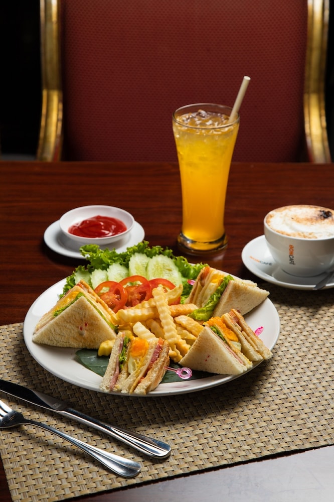 Gassan Lake City Golf Club and Resort Lamphun 33/50