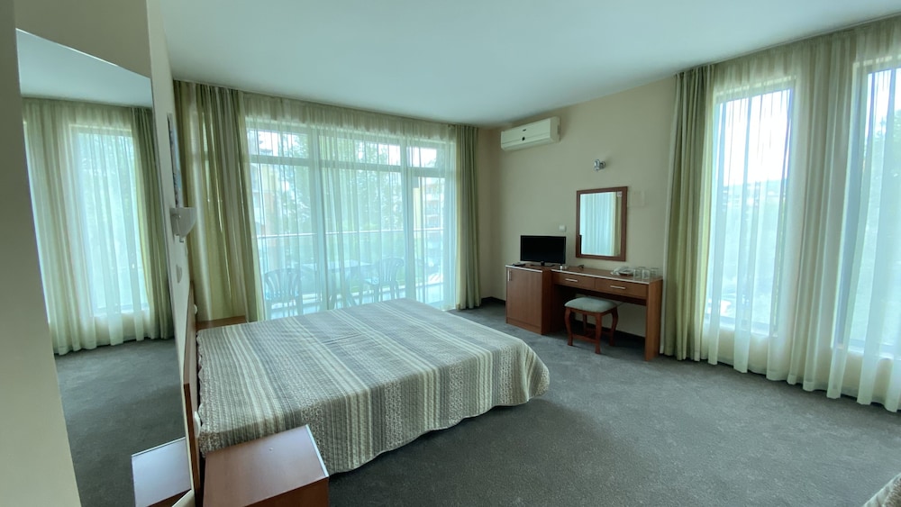 Hotel L&B Sunny Beach 20/50