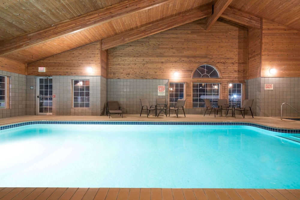 Knights Inn Litchfield 15/24