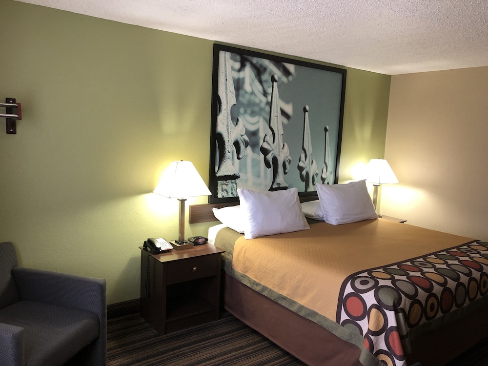 Super 8 By Wyndham Natchitoches 14/37