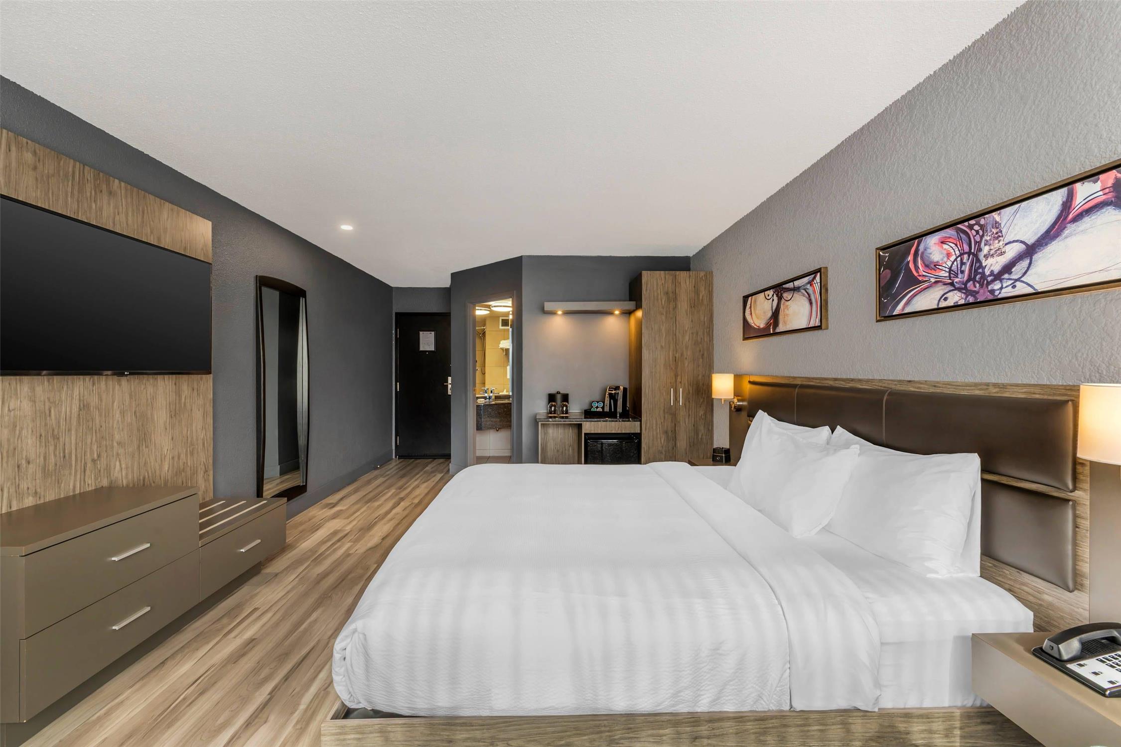 Upgrade, King Bed