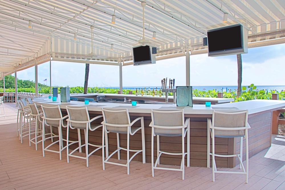 The Singer Oceanfront Resort, Curio Collection by Hilton 50/56