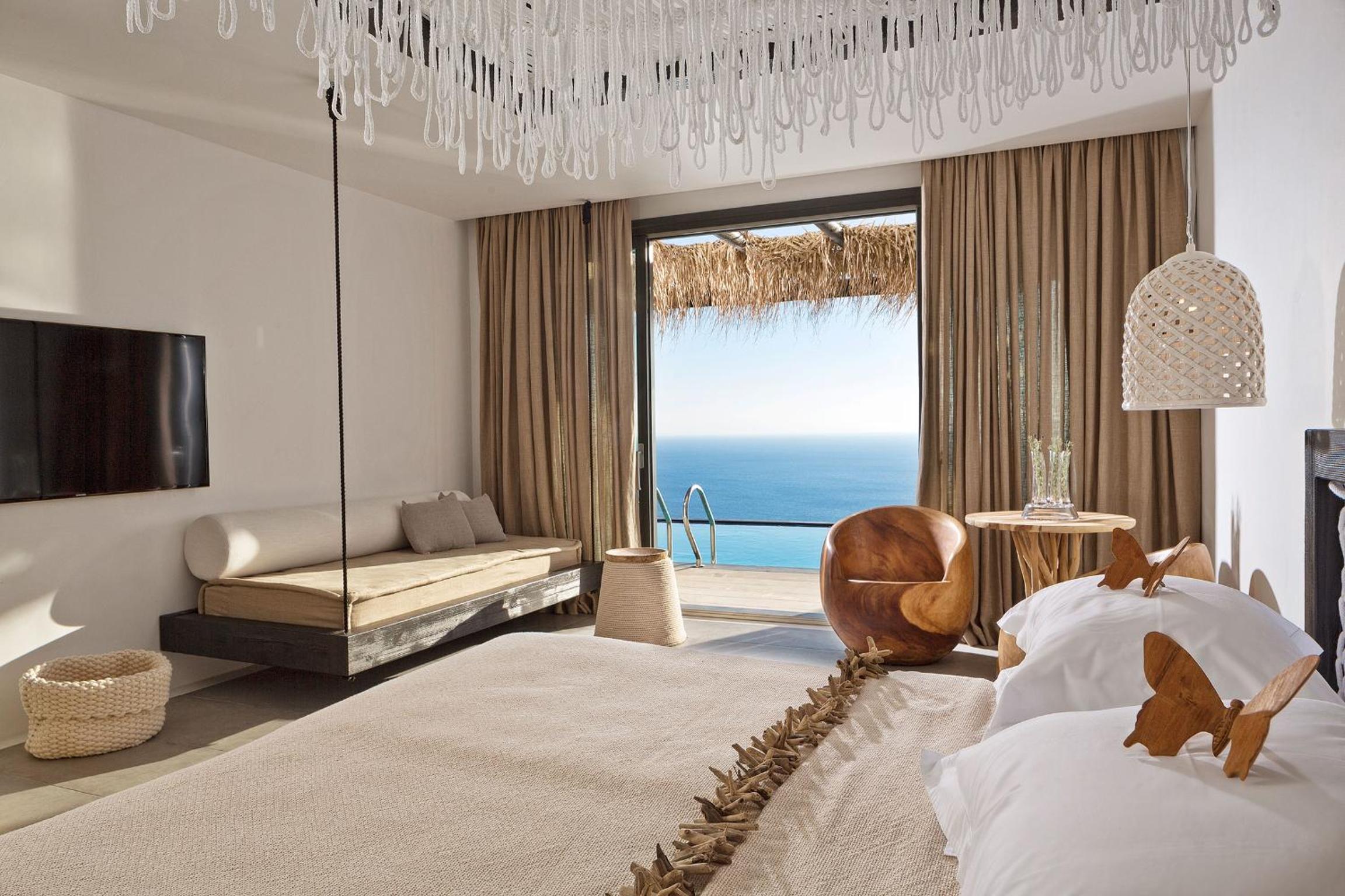 Room, with Pool