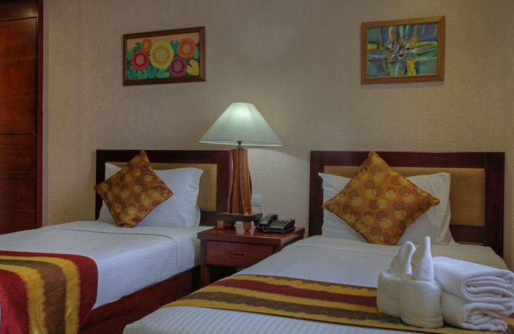 Hotel Centro Puerto Princesa Near Airport by ZUZU 74/107
