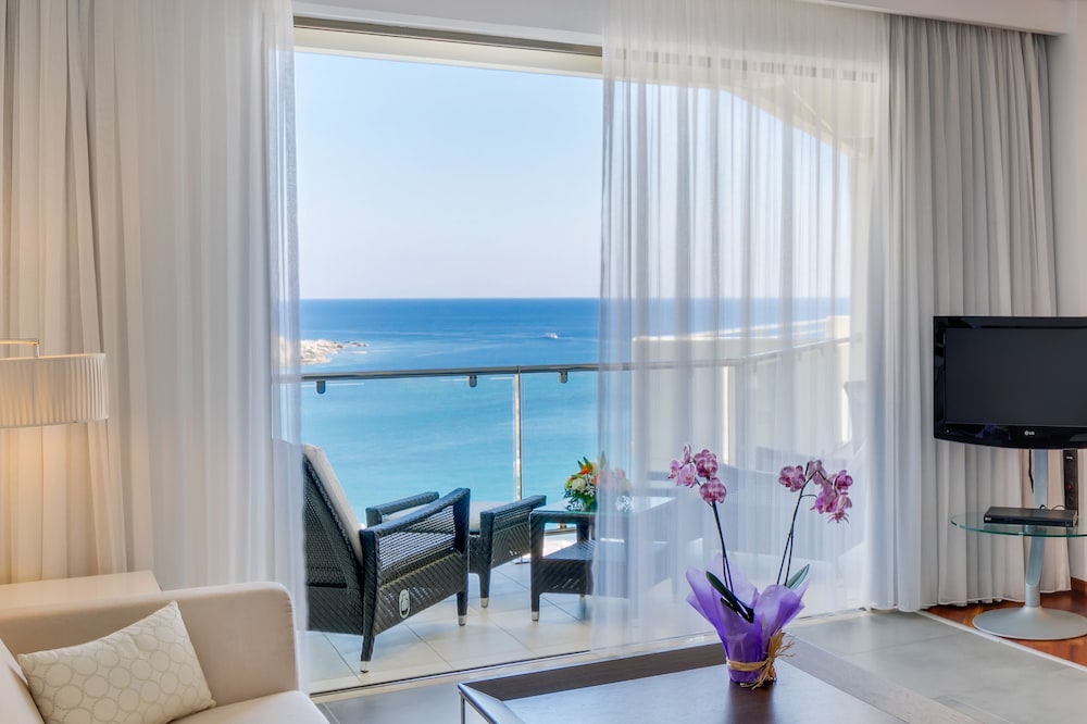 Elysium Resort and Spa 30/38