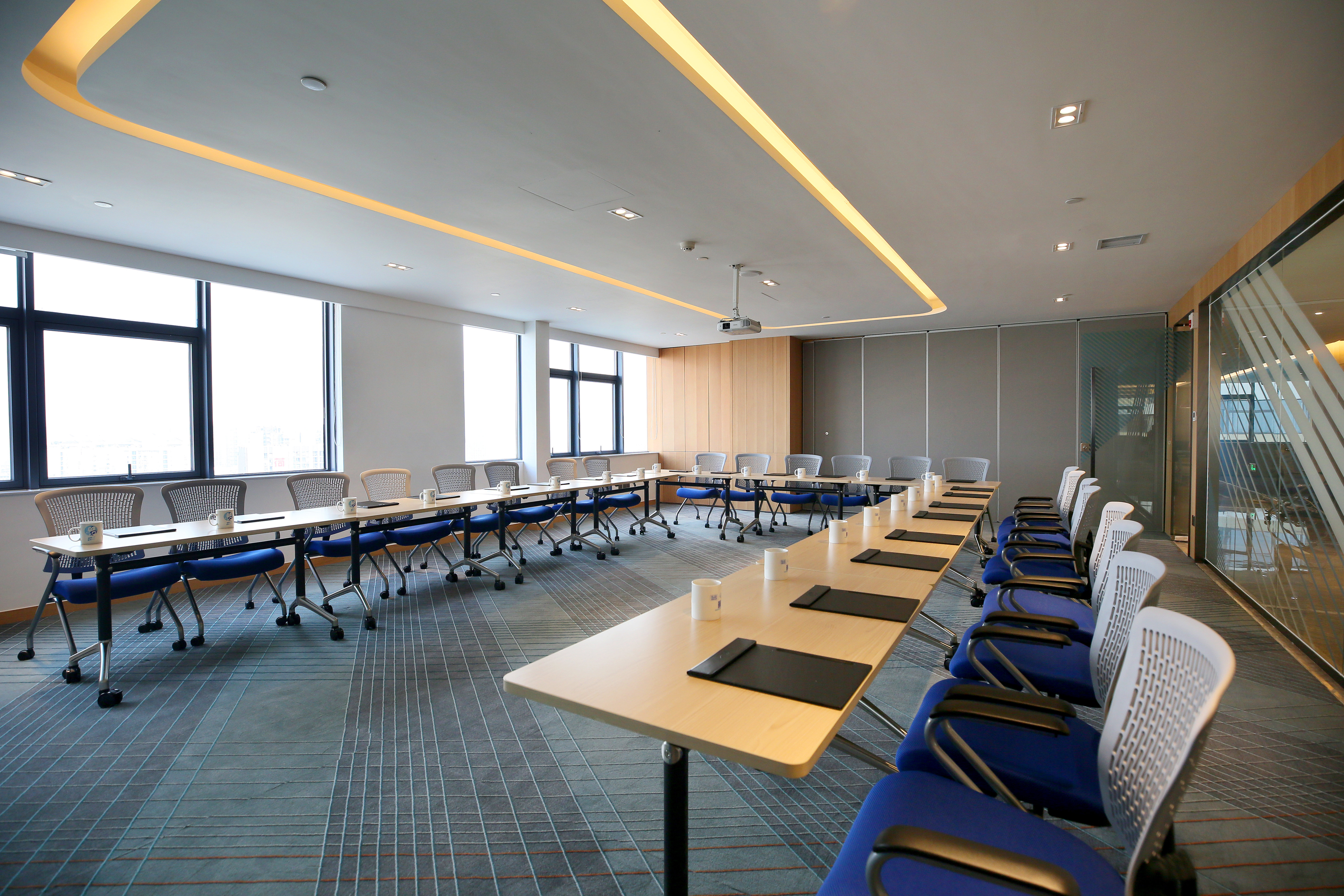 Holiday Inn Express Chengdu North Railway Station 62/68
