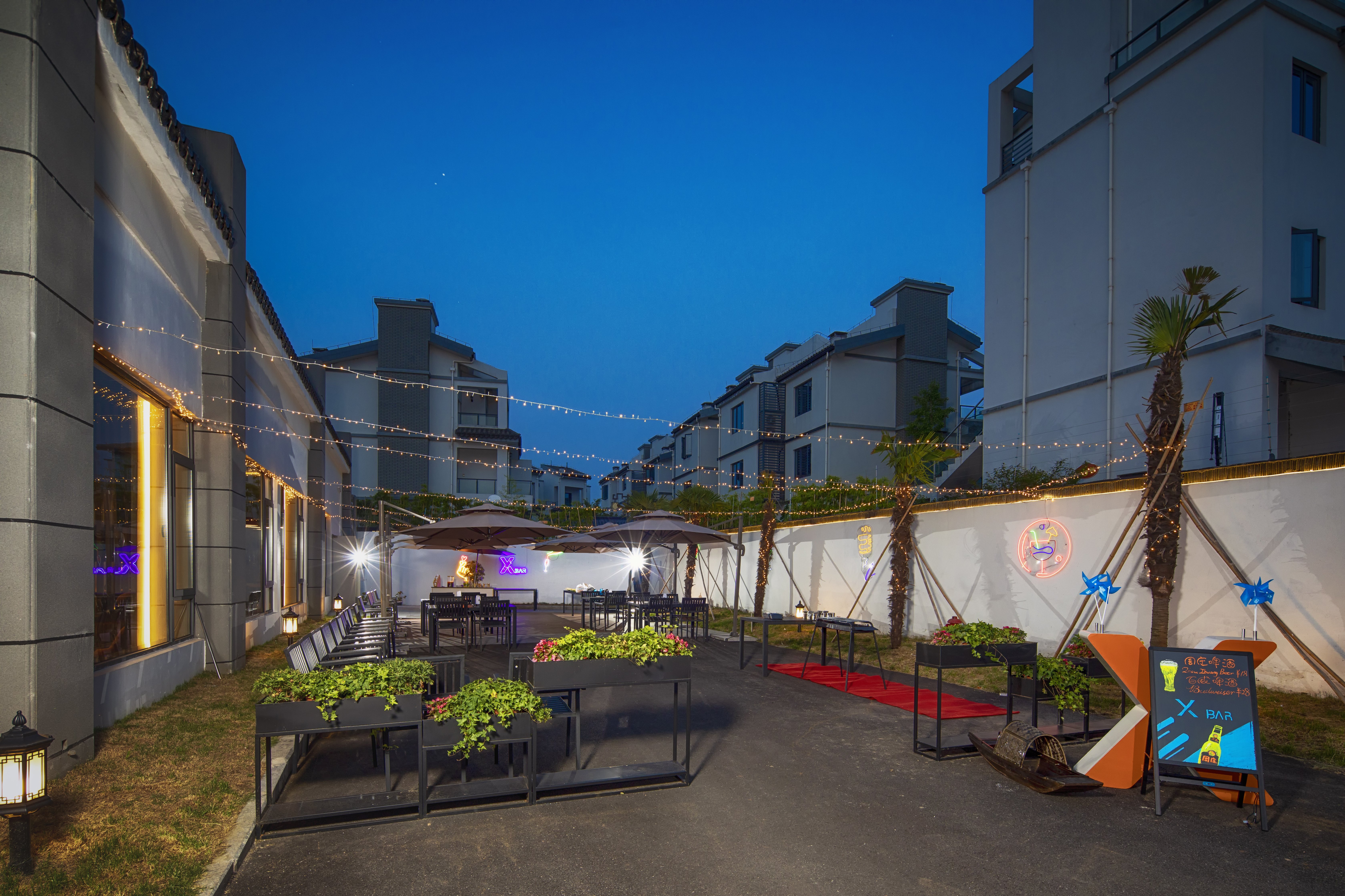 Holiday Inn Express Suzhou Zhouzhuang Ancient Town 55/68