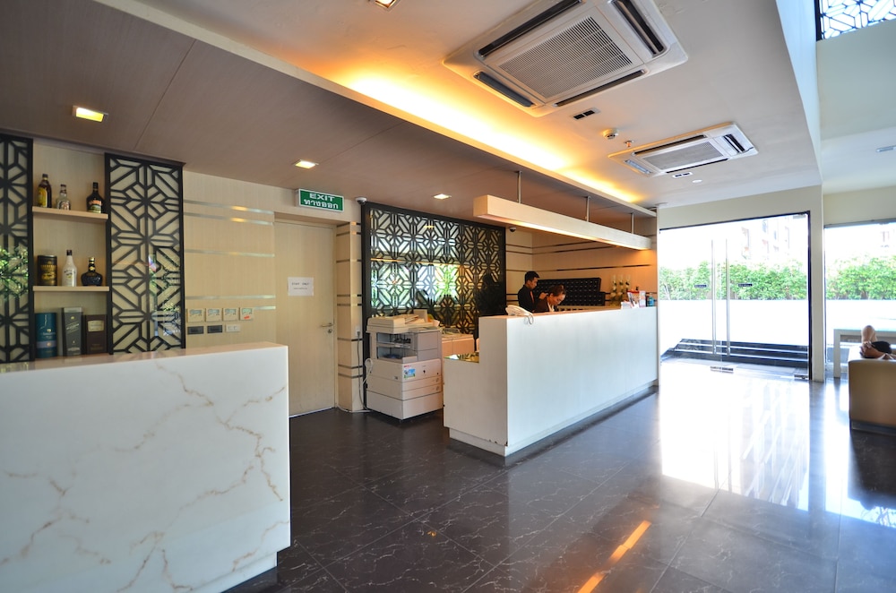 Chaba Inn Srinakarin 23/28