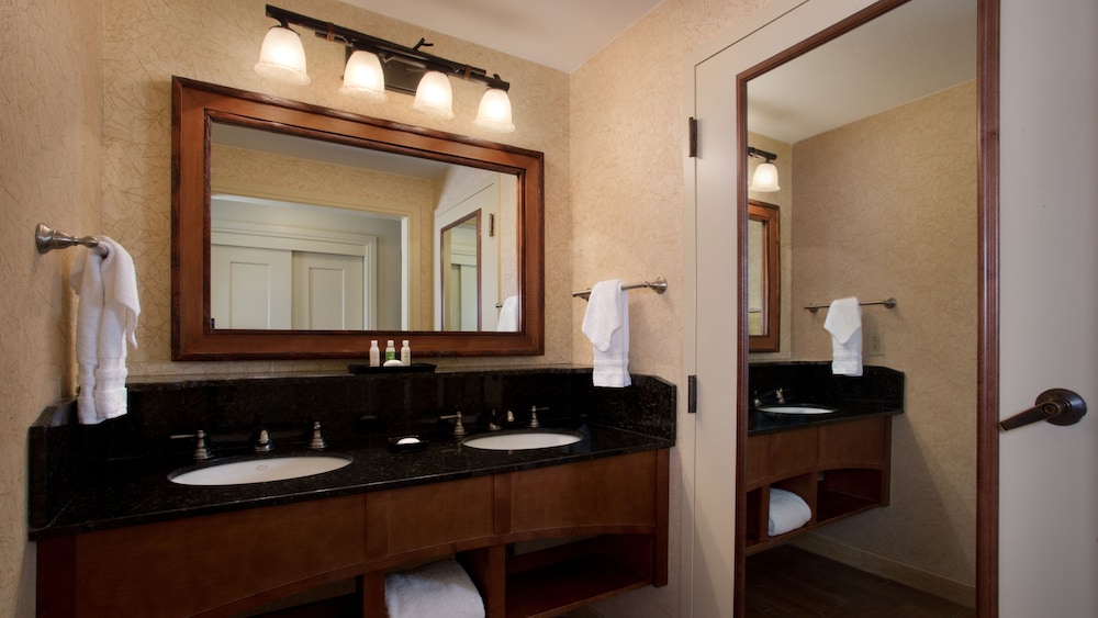 Boulder Ridge Villas at Disneys Wilderness Lodge 47/54