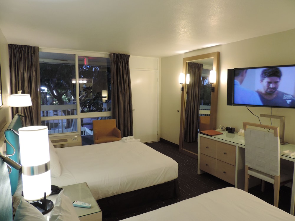 Floridian Hotel 37/71