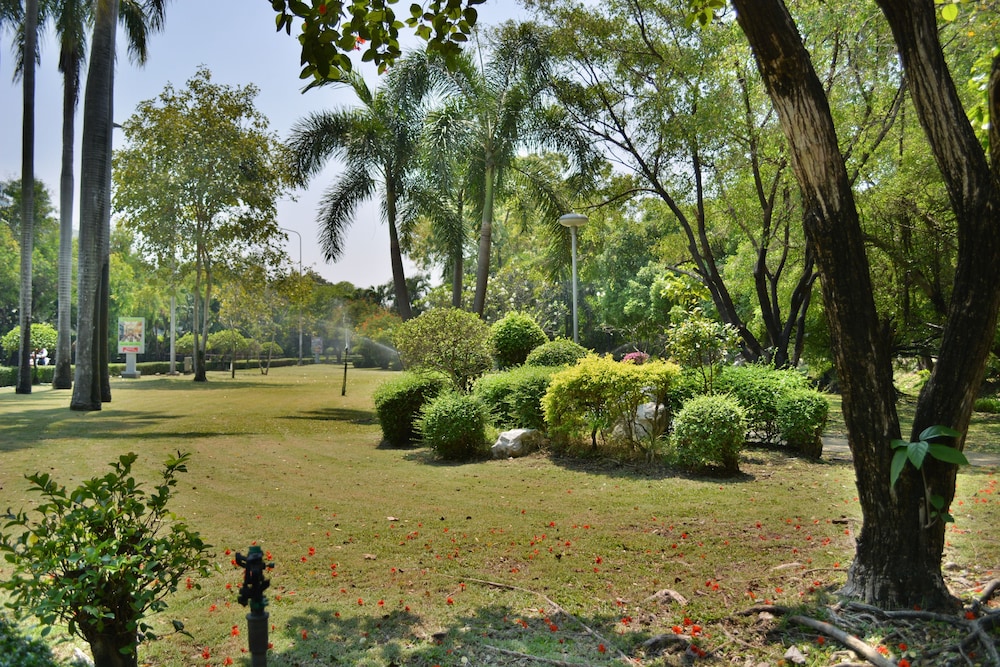 Rama Gardens Hotel 46/50