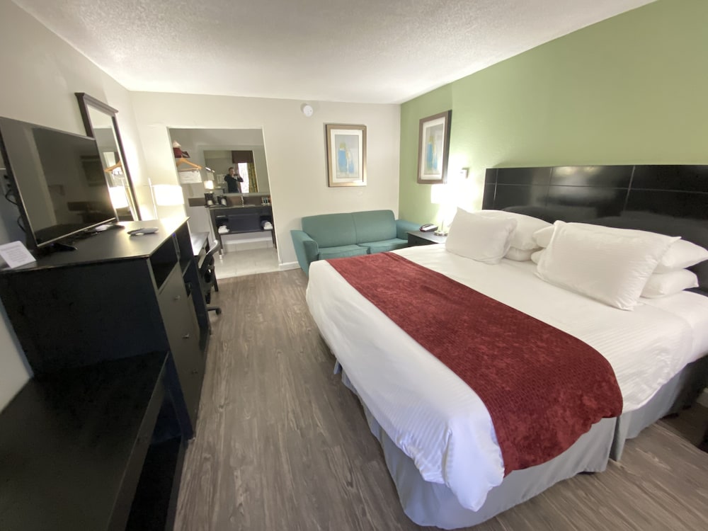 Lx Hotel A Travelodge By Wyndham 29/70