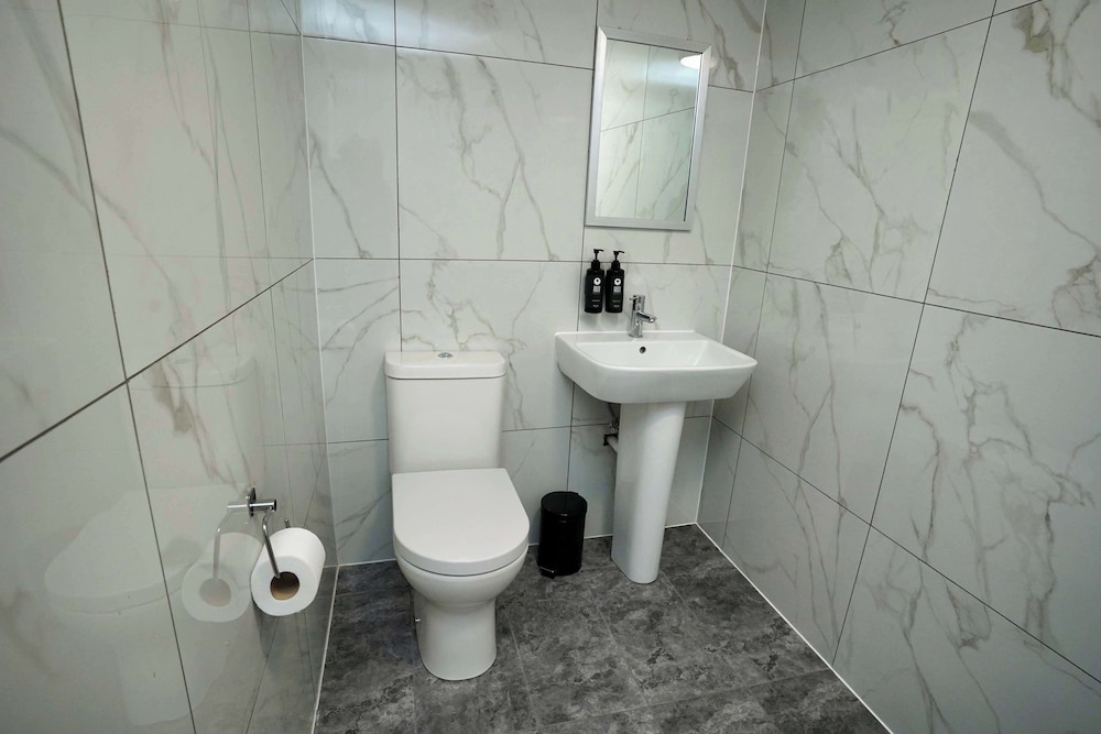1 Bedroom, Cottage, Apartment