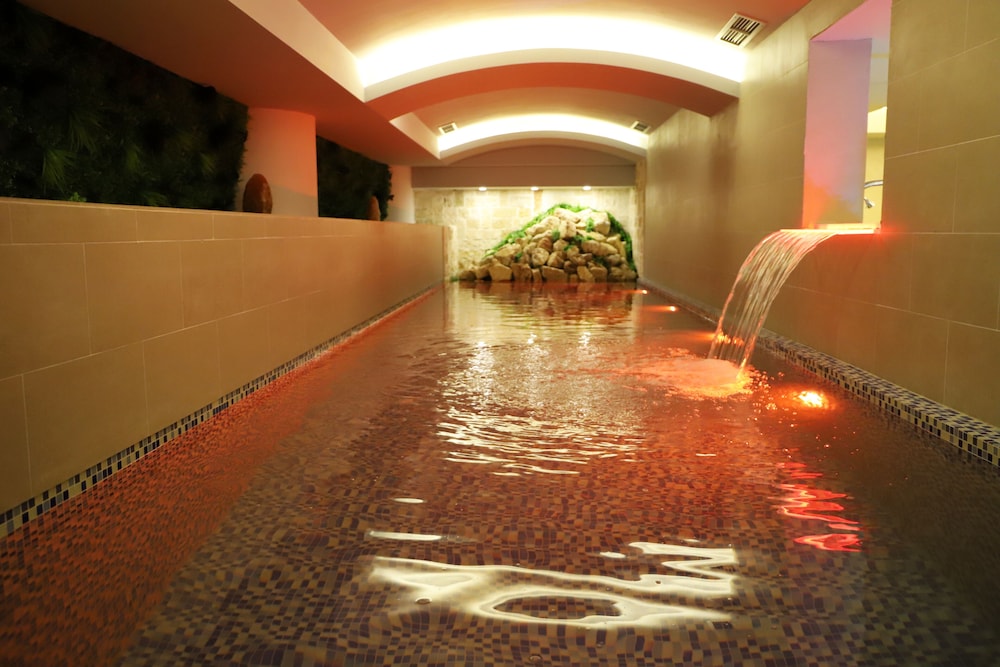 Hotel Colombo Berat 22/50