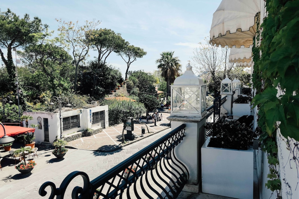 Relais Corte Degli Aragonesi 36/47
