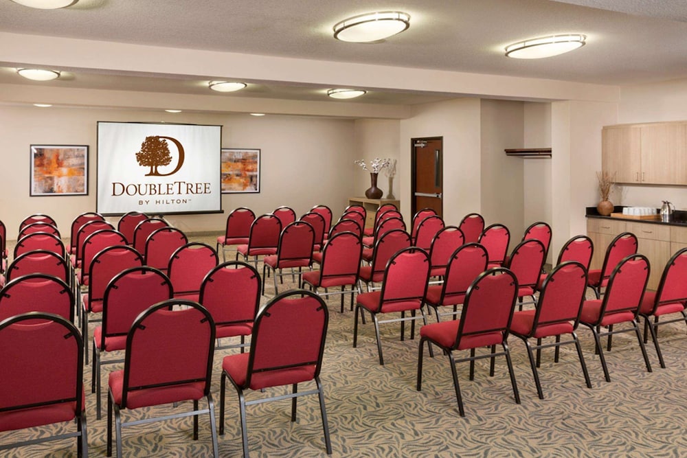 Doubletree By Hilton Hotel Vancouver 33/39