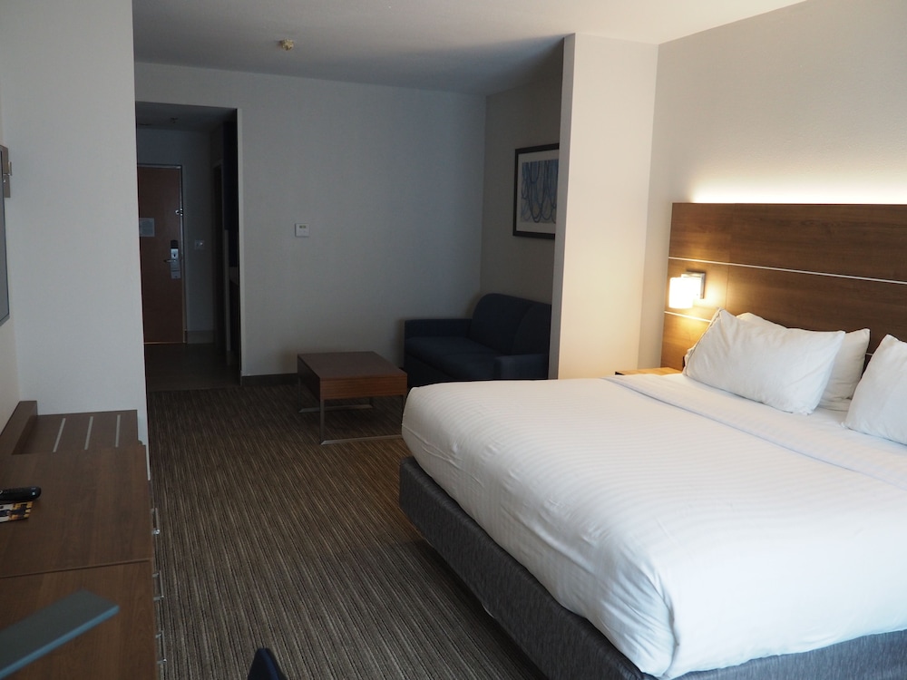 Holiday Inn Express Hotel Suites Jacksonville North Fernandina Yulee 29/68