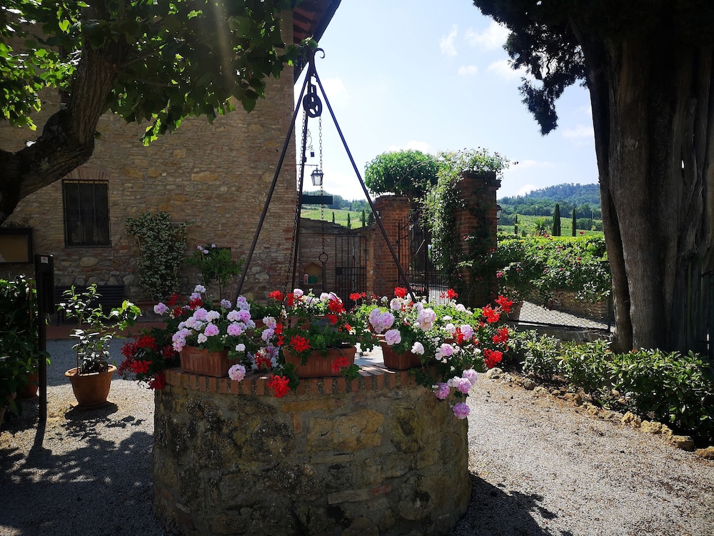 Il Casale Del Cotone And Rocca Degli Olivi 26/49