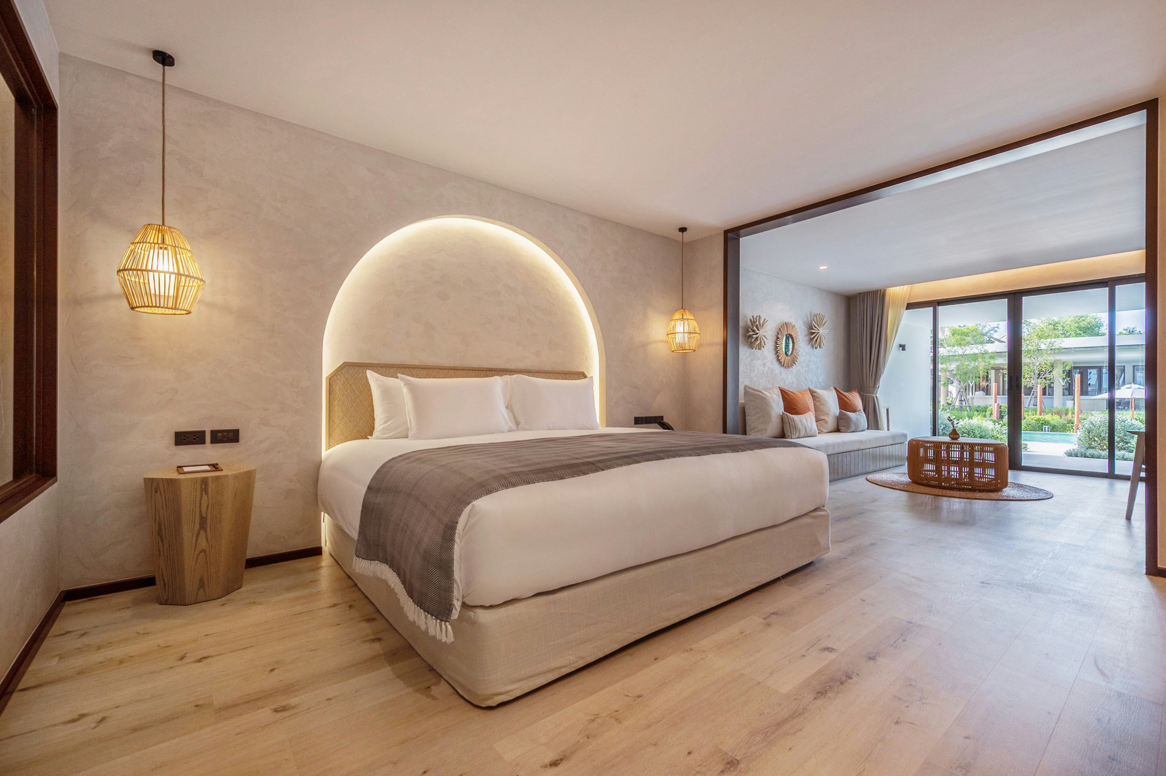 Mini, Suite, King Bed, Pool Access