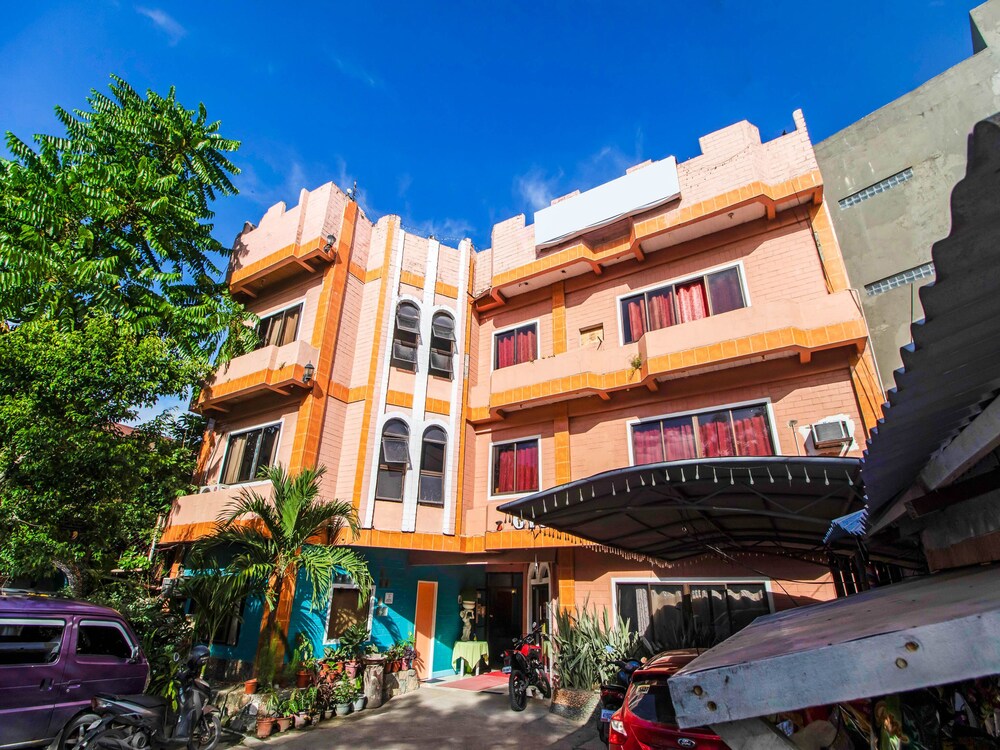 La Maria Pension & Tourist Inn Hotel 1/51