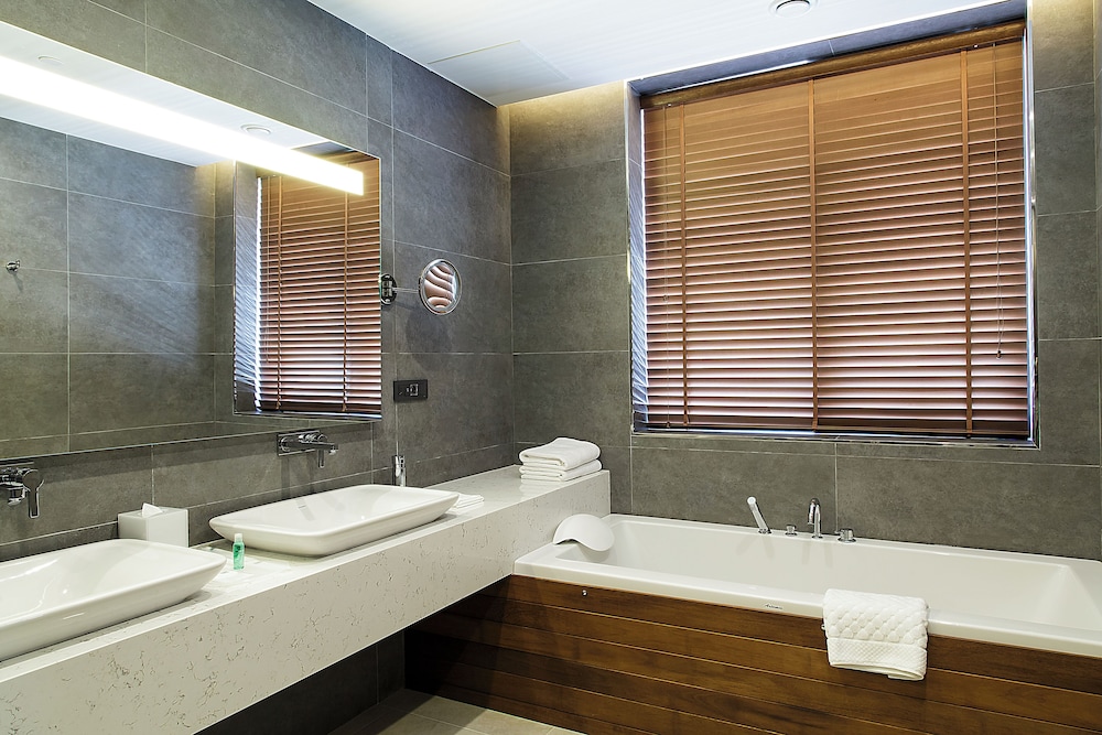 Bof Hotels Business 50/50