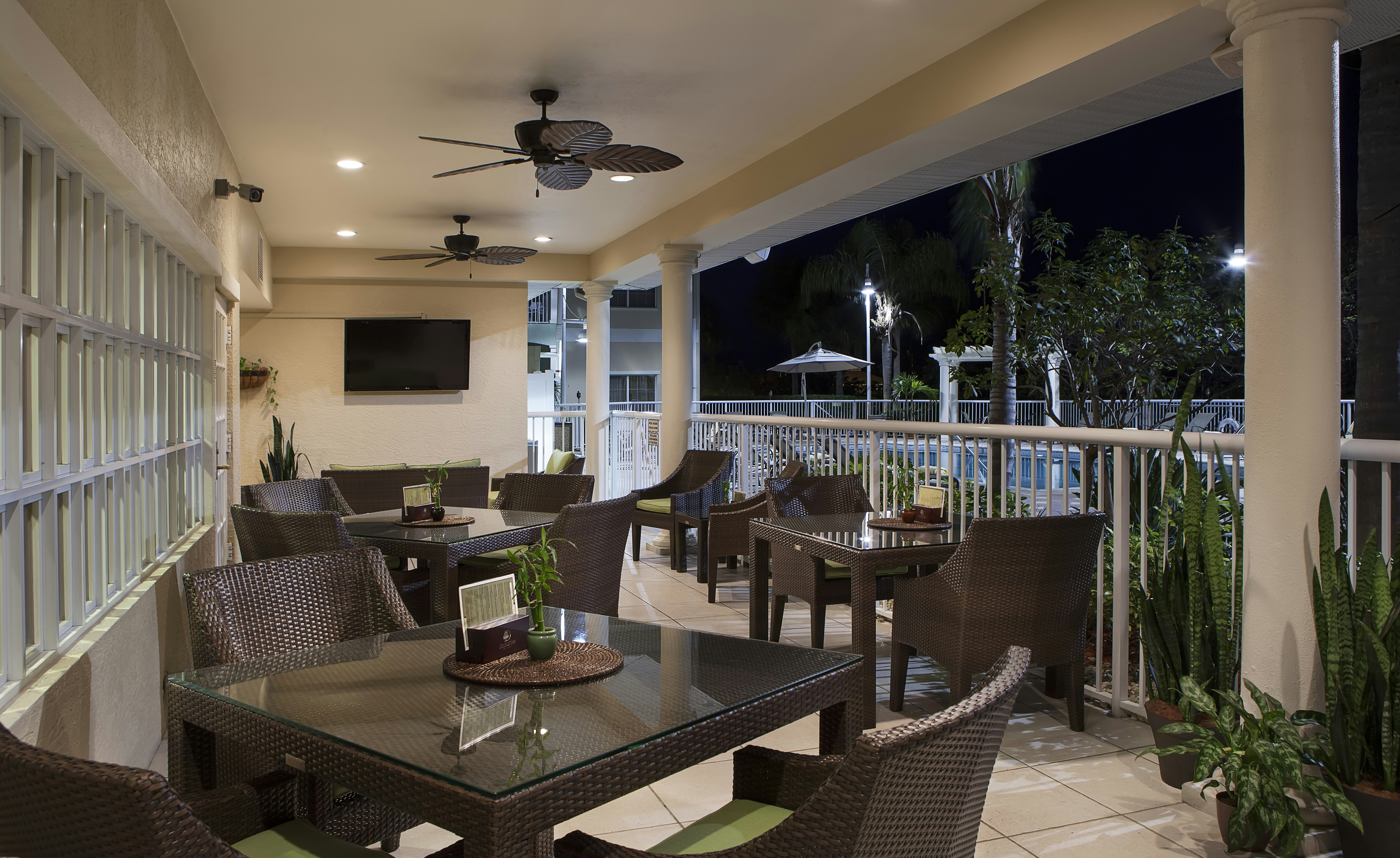 Doubletree Suites By Hilton Naples 29/67