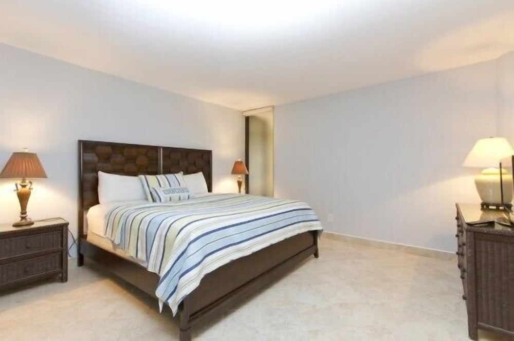 2 BEDROOMS, CONDO, BEACH VIEW, 2 BATHROOMS