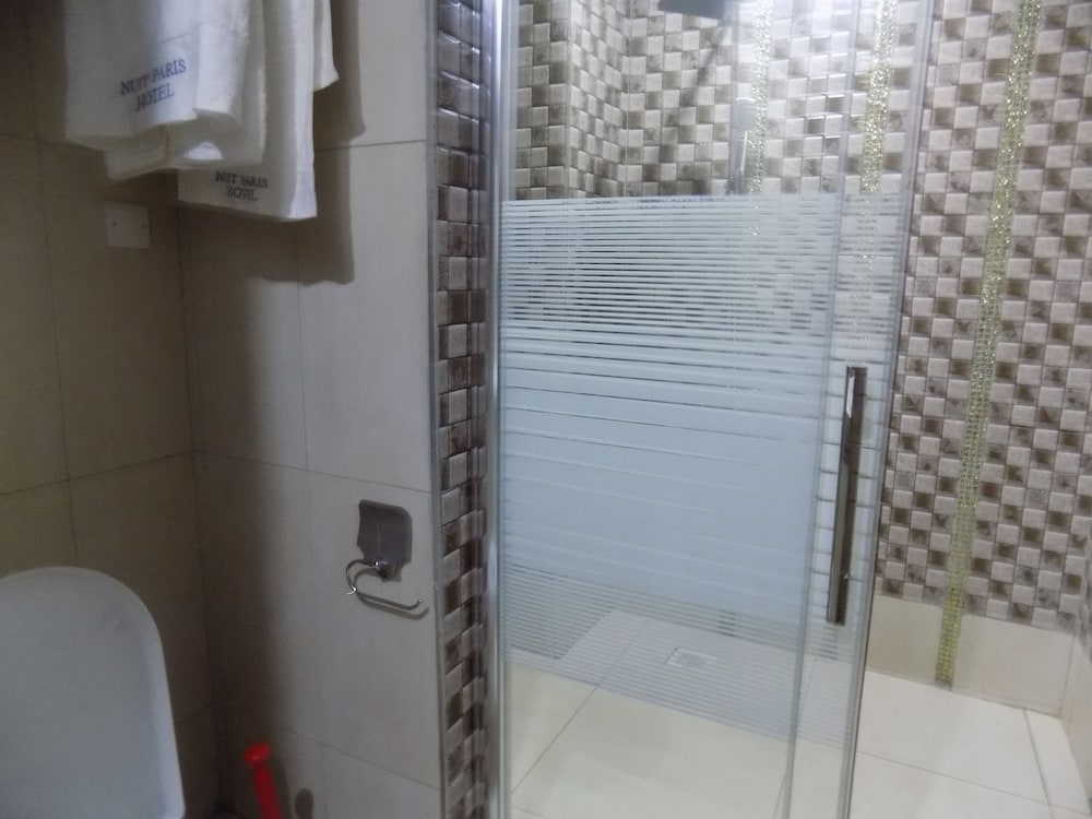 Freedom City Hotel 33/34