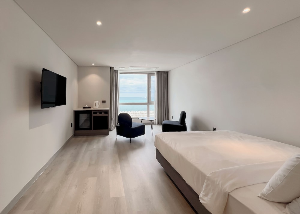 Ocean Suites Hotel Jeju 14/50