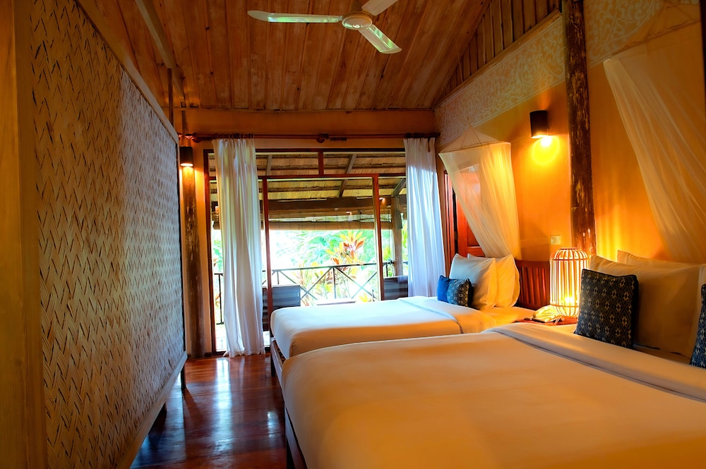 2 BEDROOMS, FAMILY SUITE, GARDEN VIEW