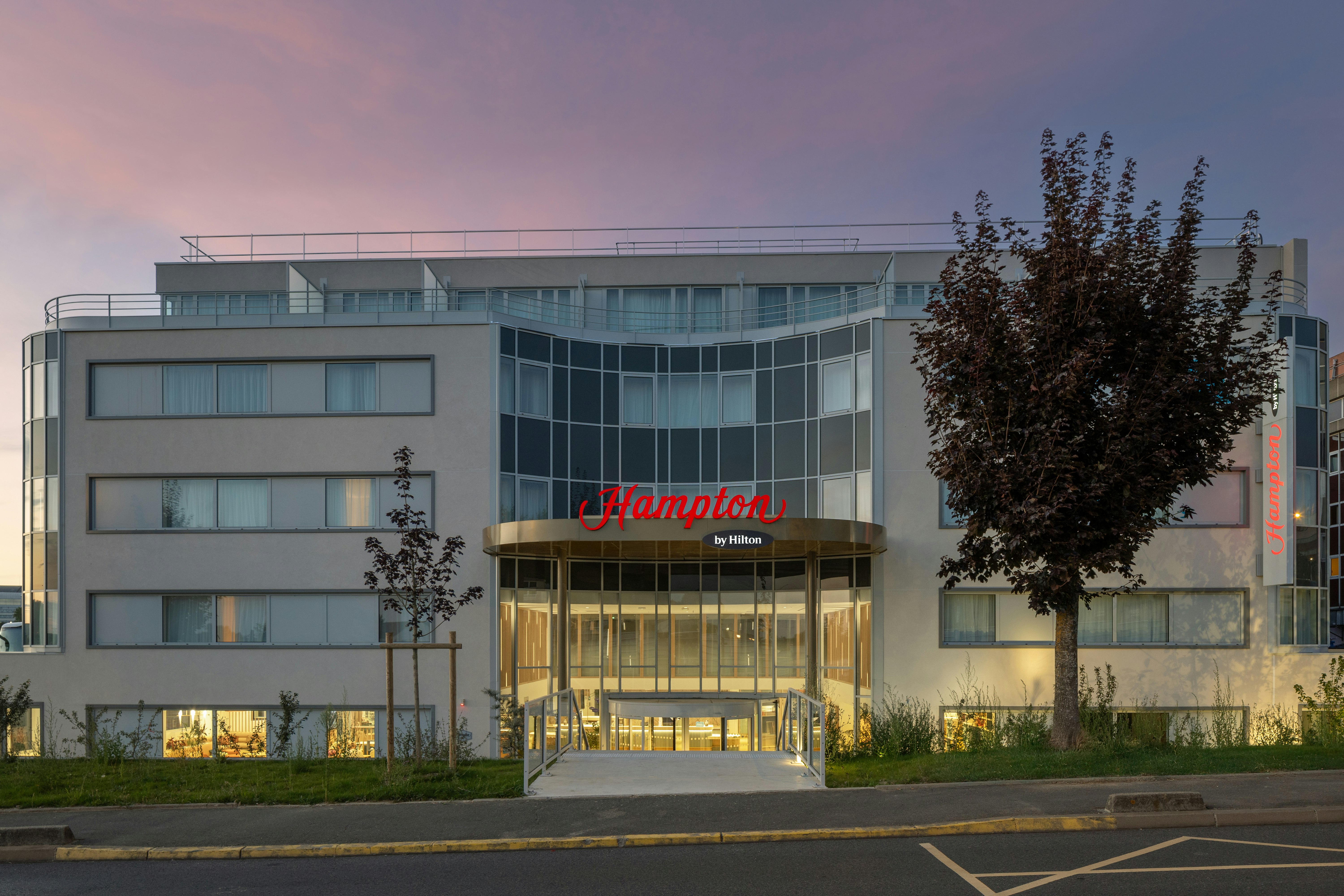 Hampton by Hilton Paris Charles de Gaulle Airport 3/49