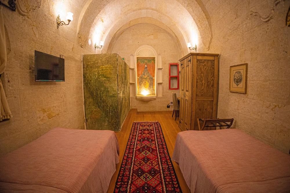 Pietra Cave Suites 21/49
