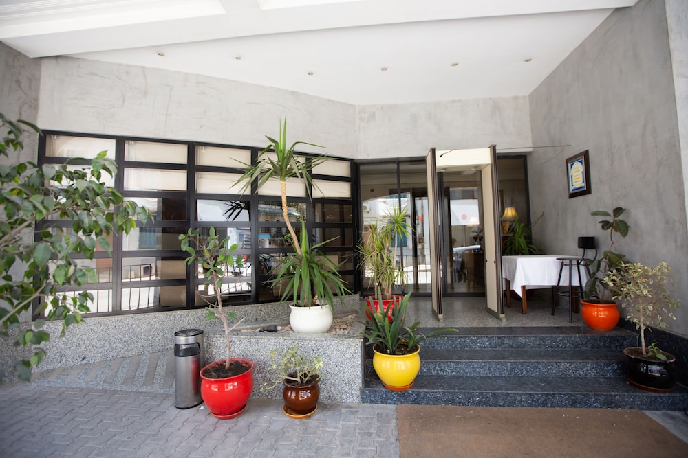 Hotel Le Consul 37/41